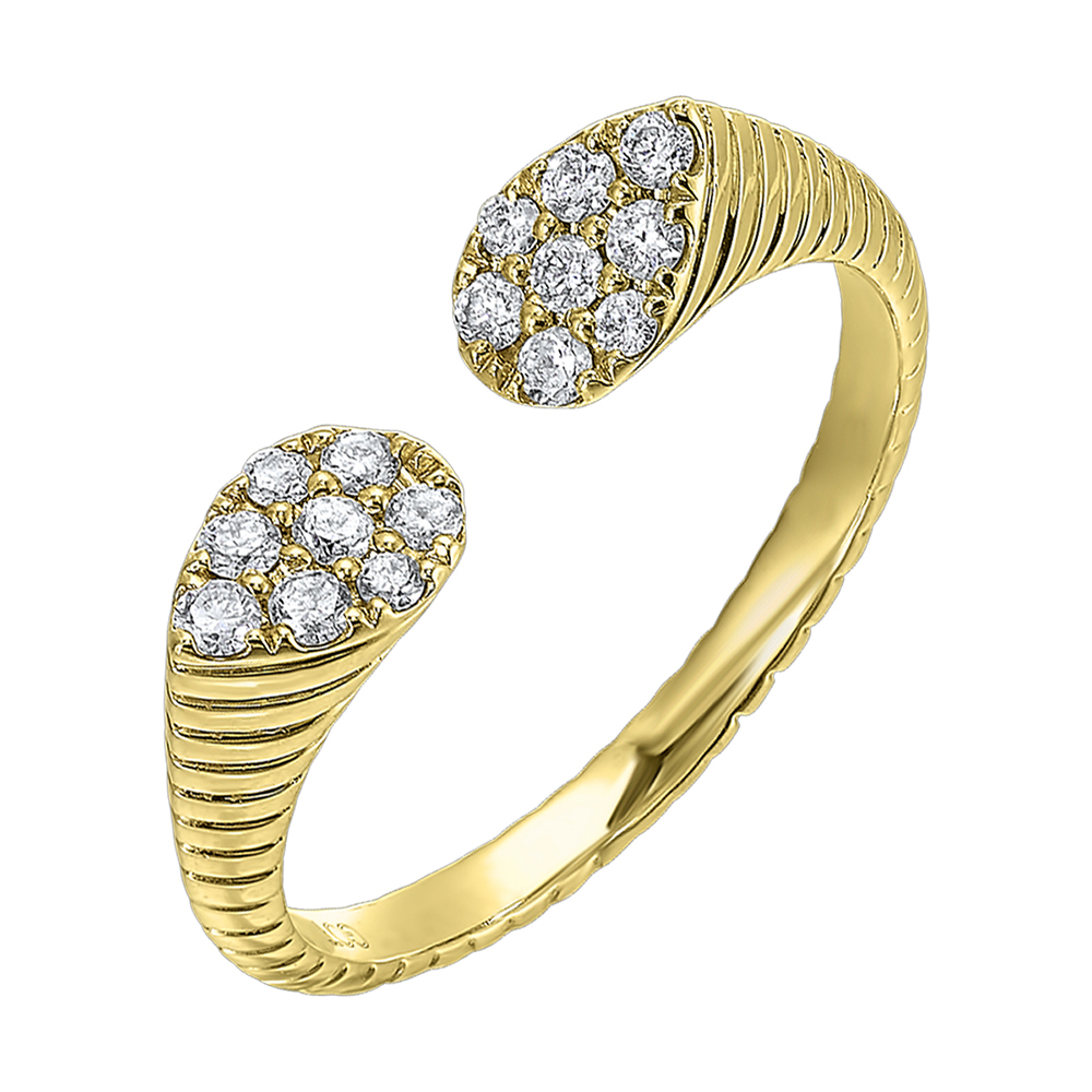 This exquisitely textured yellow gold ring is a royal masterpiece. Its band tapers towards two pear-shaped diamond clusters, converging to create a profile that captures the essence of regal charm.